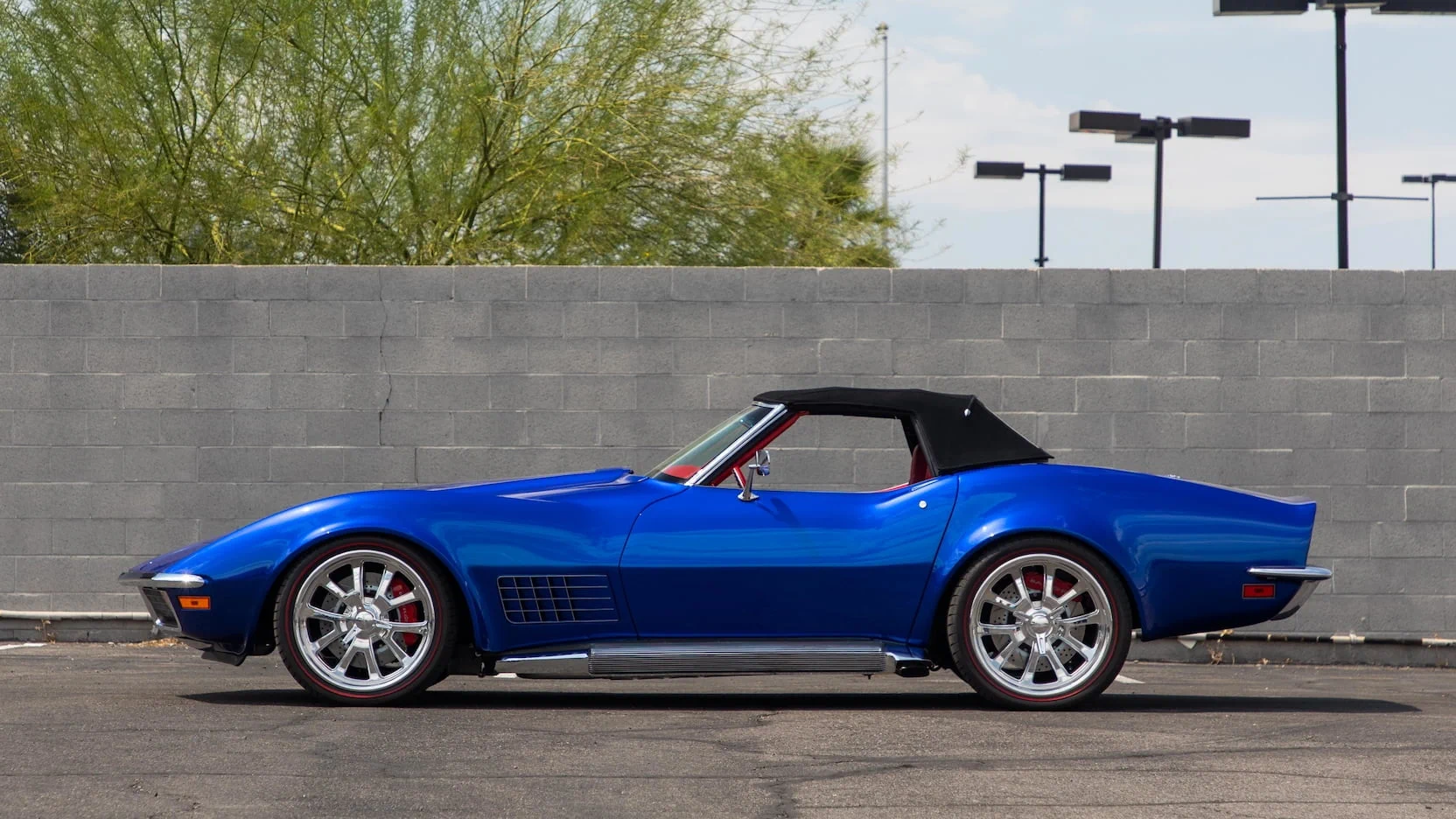Click to Enlarge-Esc to Close Corvette Generations/C3/C3 1972 Left side.webp
